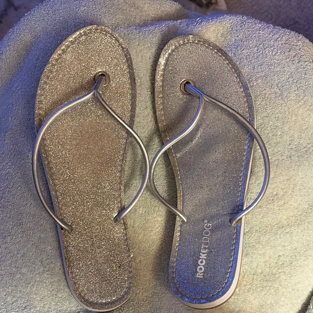 Rocket Dog Women's Sparkly Silver Sandals EUC